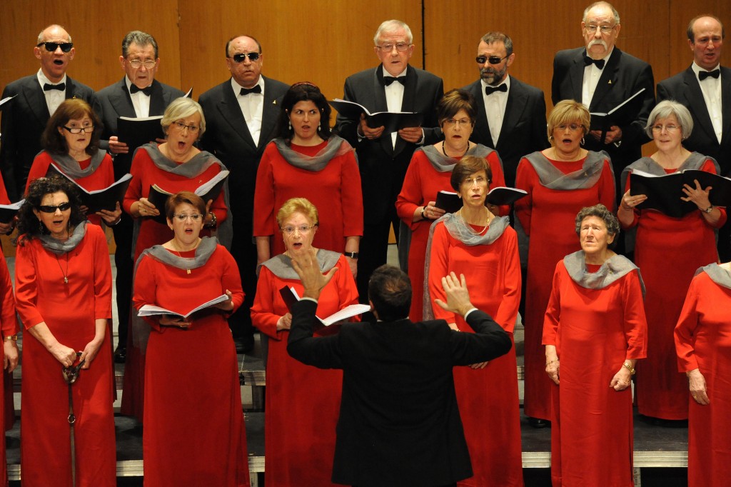 La coral ‘Alaia’, de San Sebastián, en el Teatro Principal de Burgos