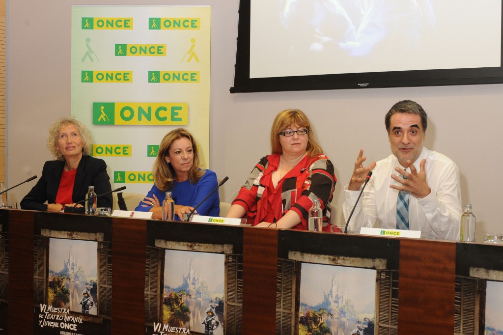 Mesa de la presentación, de izda a drcha: Reyes Lluch, Dolores de Haro, Rosario Sedano y Esteve Ferrer